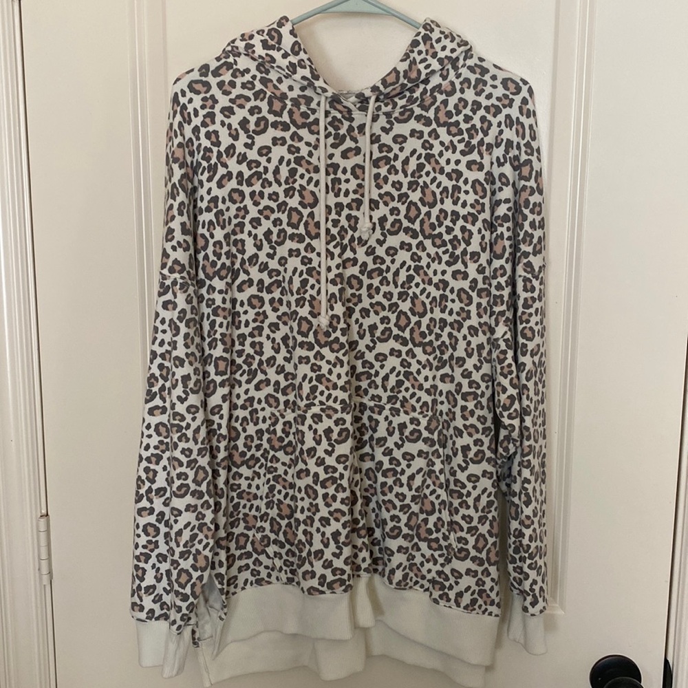 Sweatshirt from American Eagle.